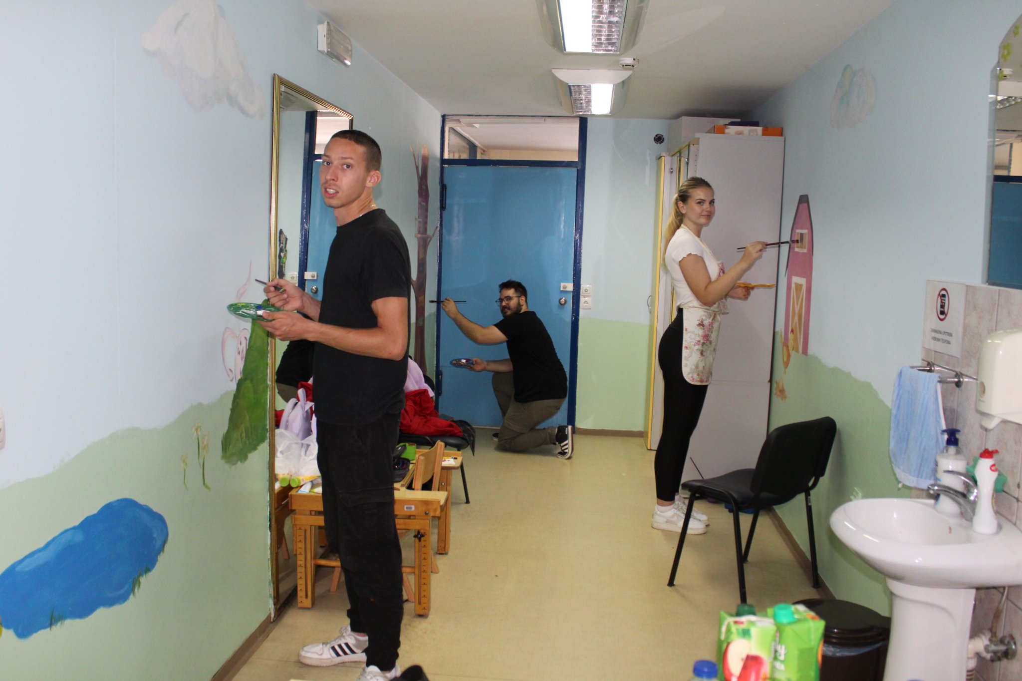 Студенти сликарства на АУБЛ осликали логопедски кабинет