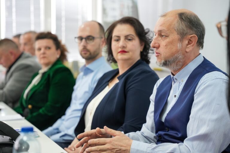 Проф. др Саша Павловић учествовао на округлом столу „Од потенцијала до система: Како друштво гради (или губи) своје таленте?”