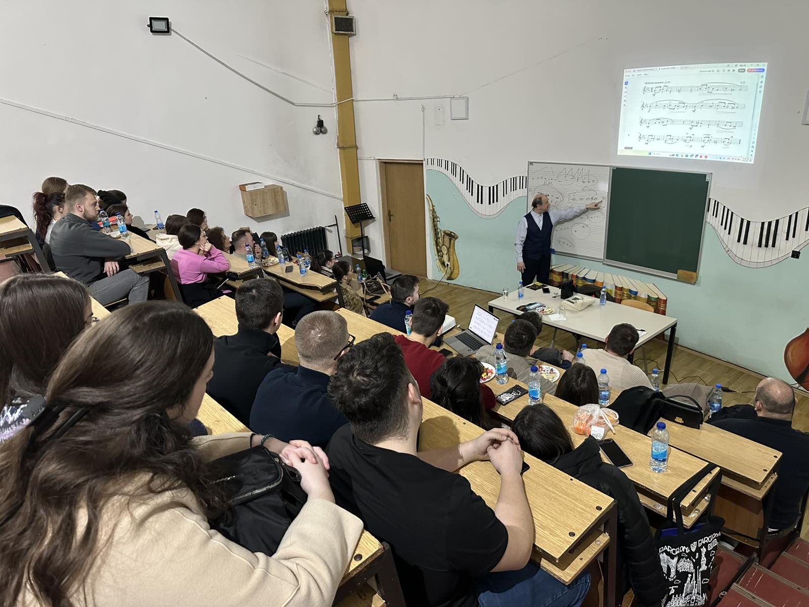 Проф. др Саша Павловић и виши асистент Матија Антонић, МА реализовали семинар из солфеђа